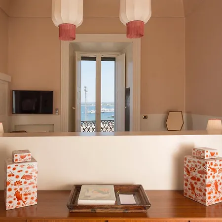 Guest house Palazzo Colombo 4*
